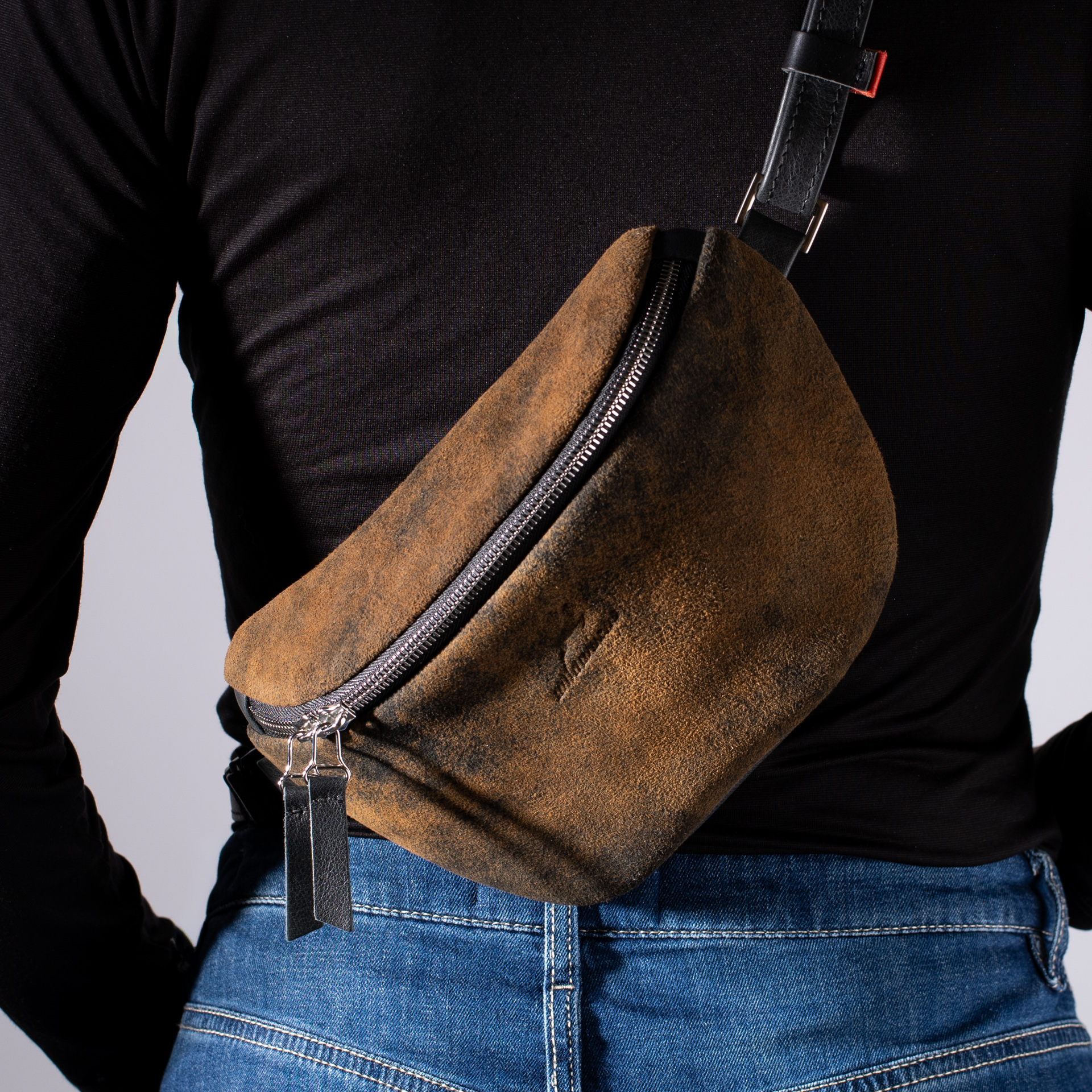Exclusive fanny pack Marseille S made of deerskin | Ackermann Leder